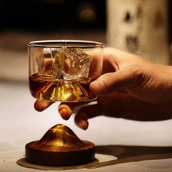 2023 Dağ şeklinde Ahşap Alt Cam Küçük şarap bardağı İrlandalı viski bardağı Scotch Viski Severler şarap bardağı Kalınlaşmış Cam